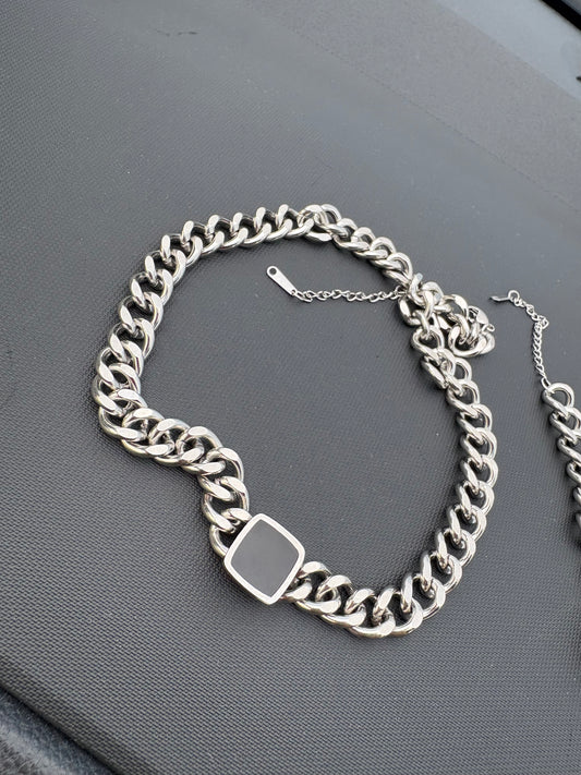 Square necklace
