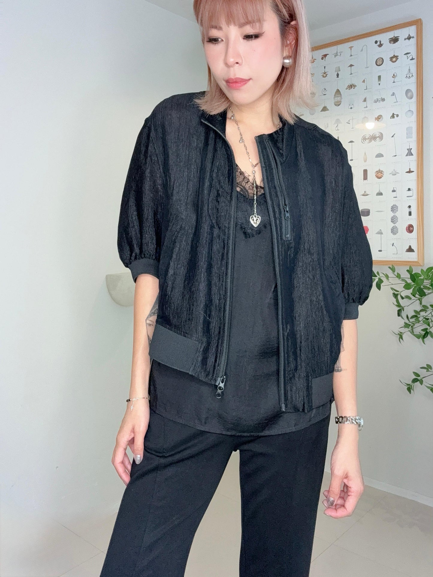 (Promotion -20%)Embossed short outer #00668