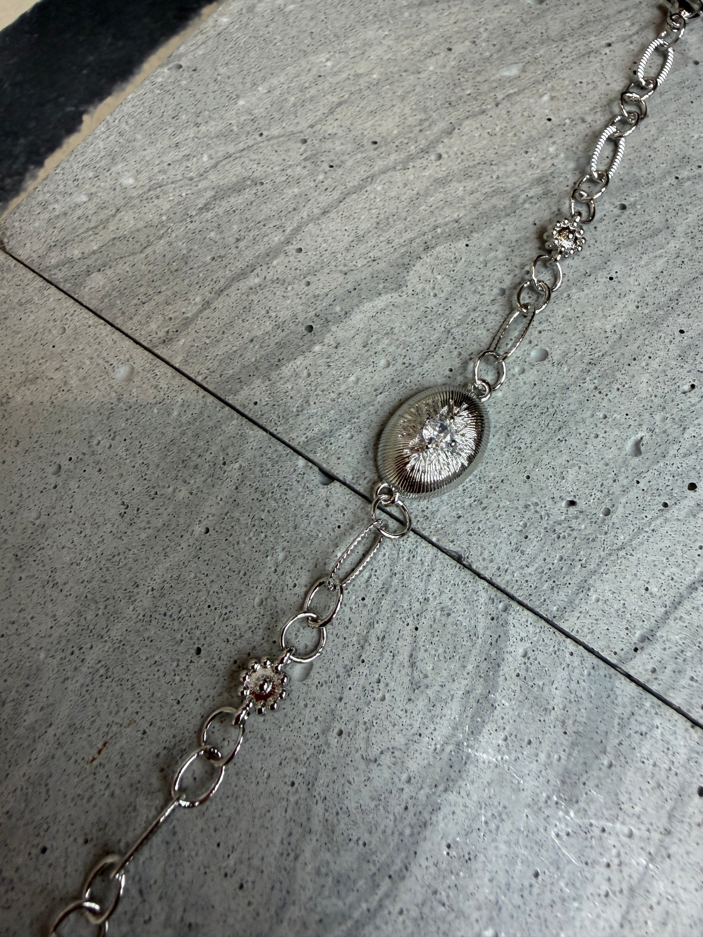 Subtle pattern bracelet