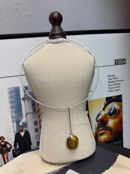 Big pendant neck ring