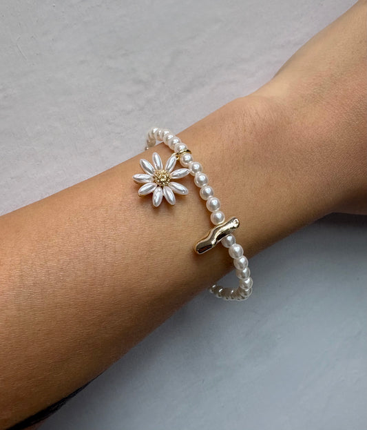 Mini pearl daisy elastic bracelet