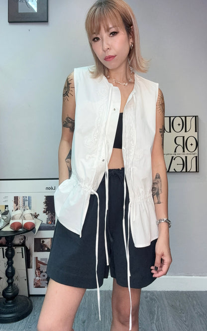 Front embroidery tie sleeveless blouse #00759