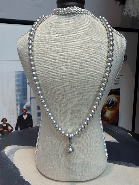 Pearl necklace