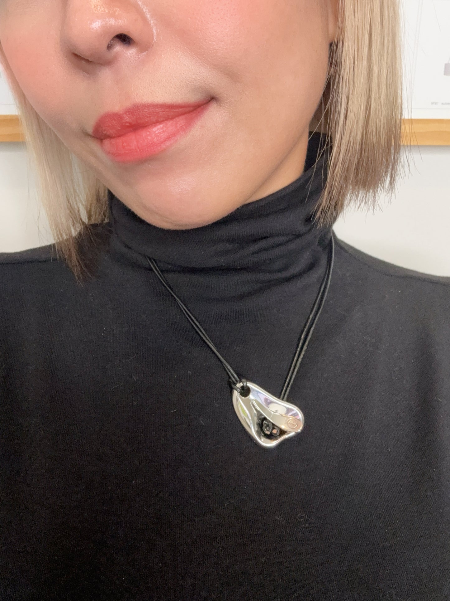 Silver bean shape necklace