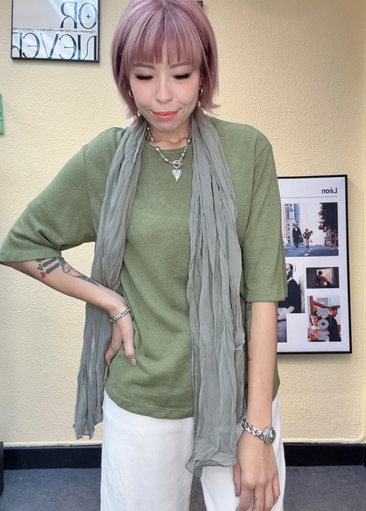 With scarf loose plain tee #00846