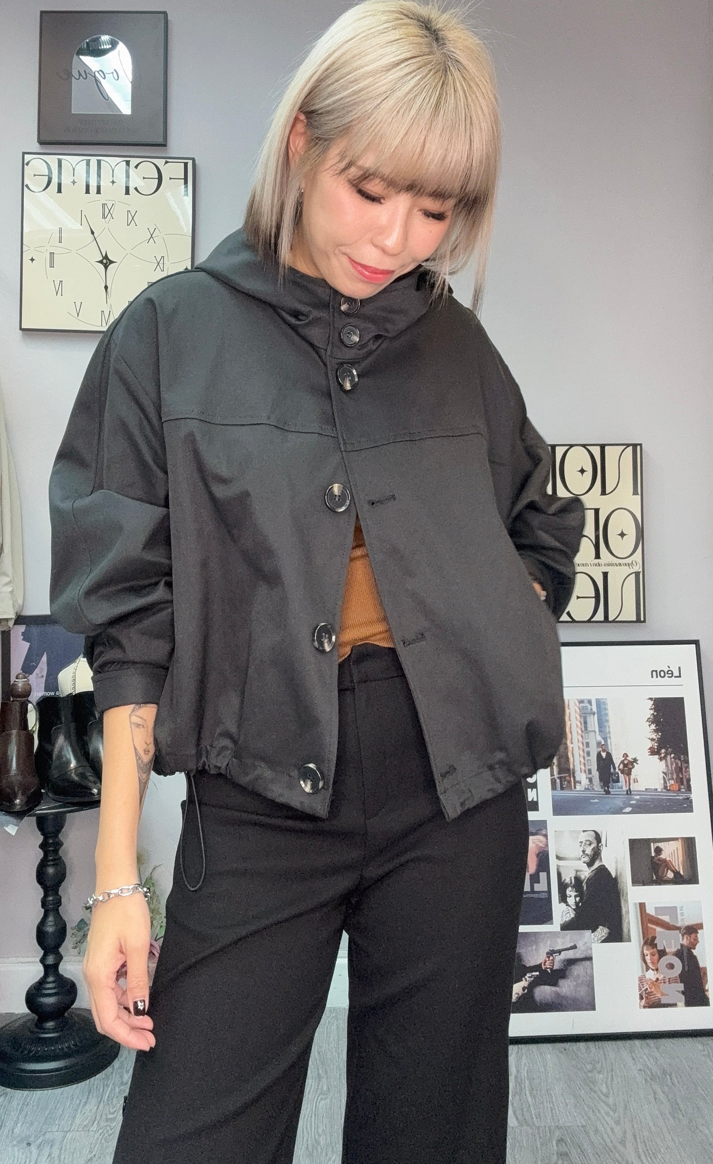 With hat short trench coat