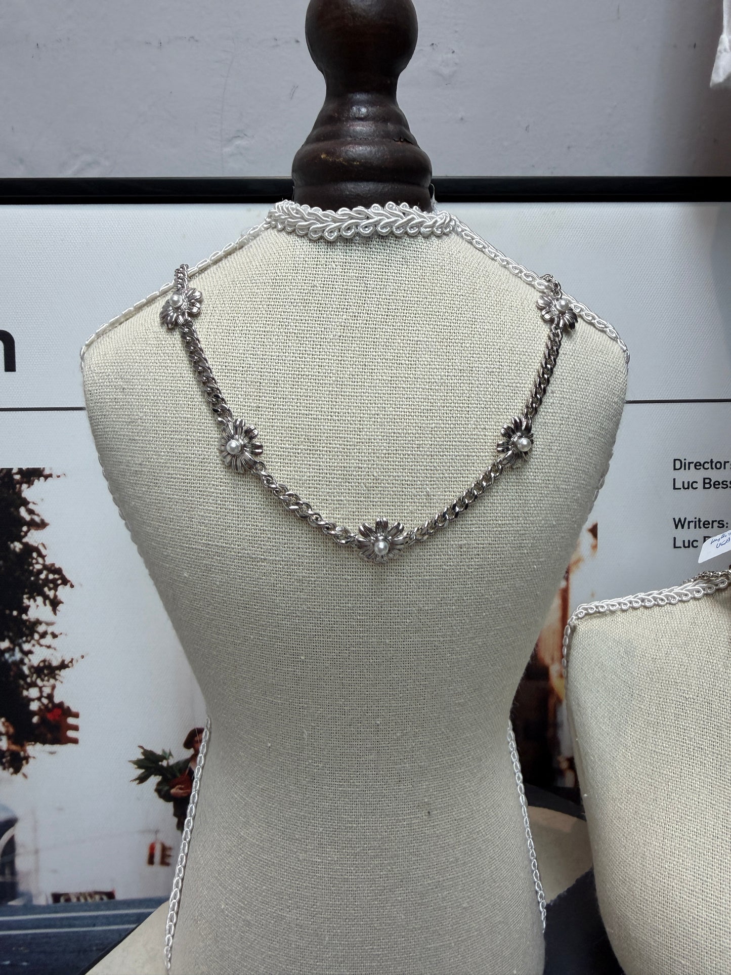 Daisy mini pearl necklace
