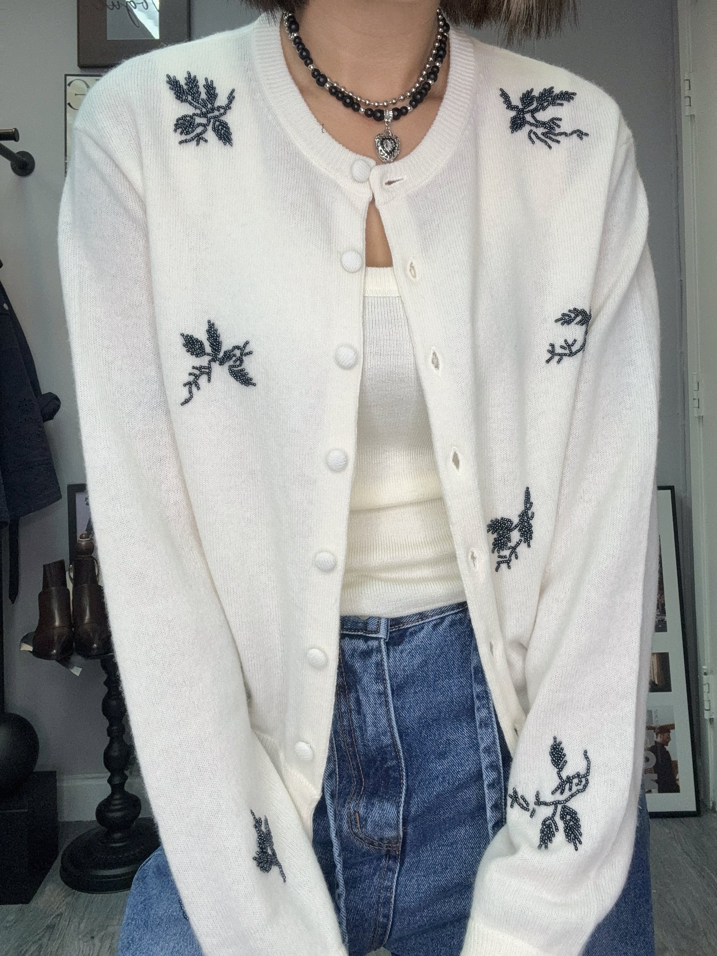 Leaf shape bean cardigan