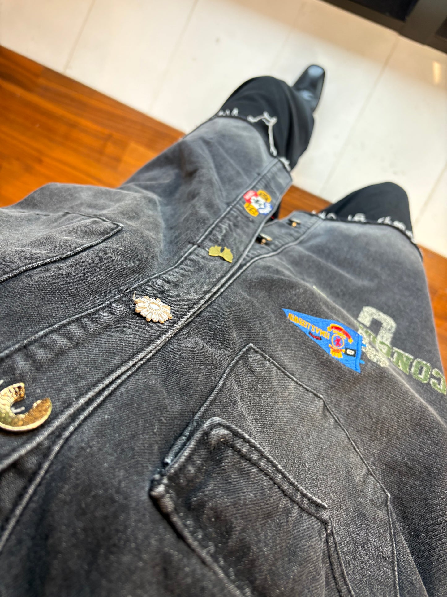 Embroidery patch denim shirt