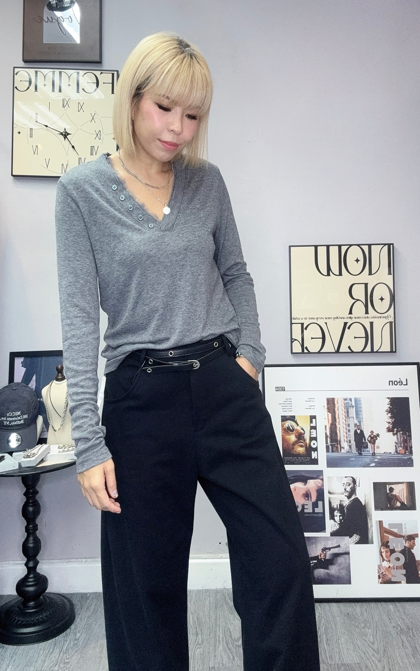 (Must have)Lace v neck long sleeves top