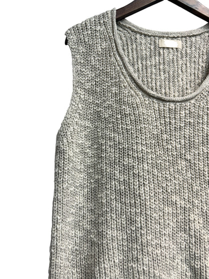 Round neck knit vest
