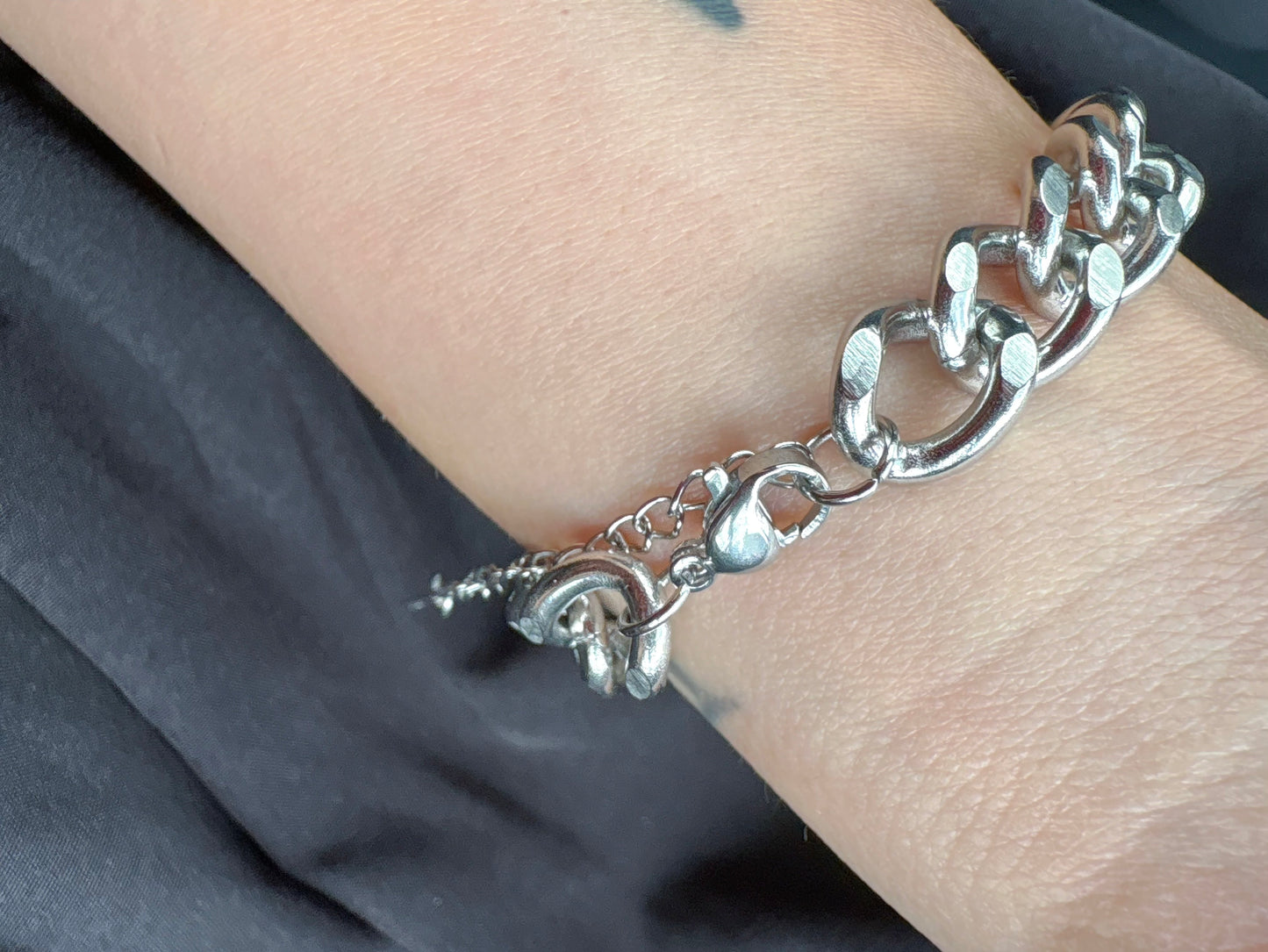 Square bracelets (design by Japan)￼