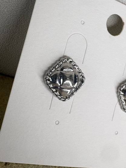 Lozenge earrings