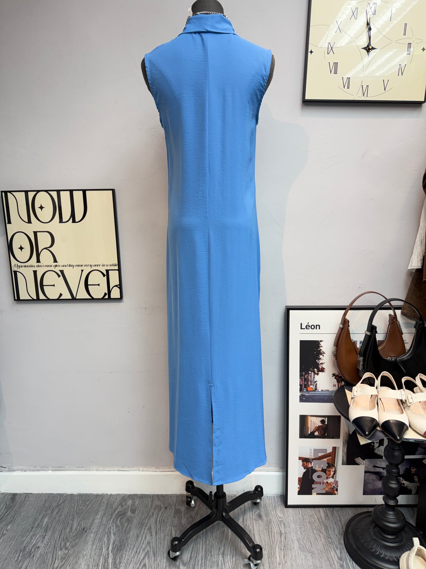 V neck cool dress