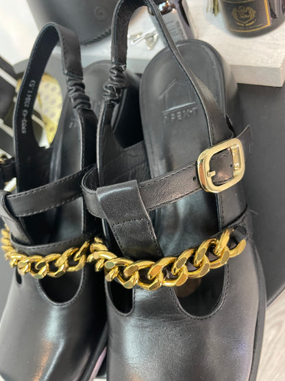 (40%off)Gold chain shoes