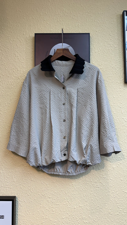 Embossed middle sleeves shirt #00918