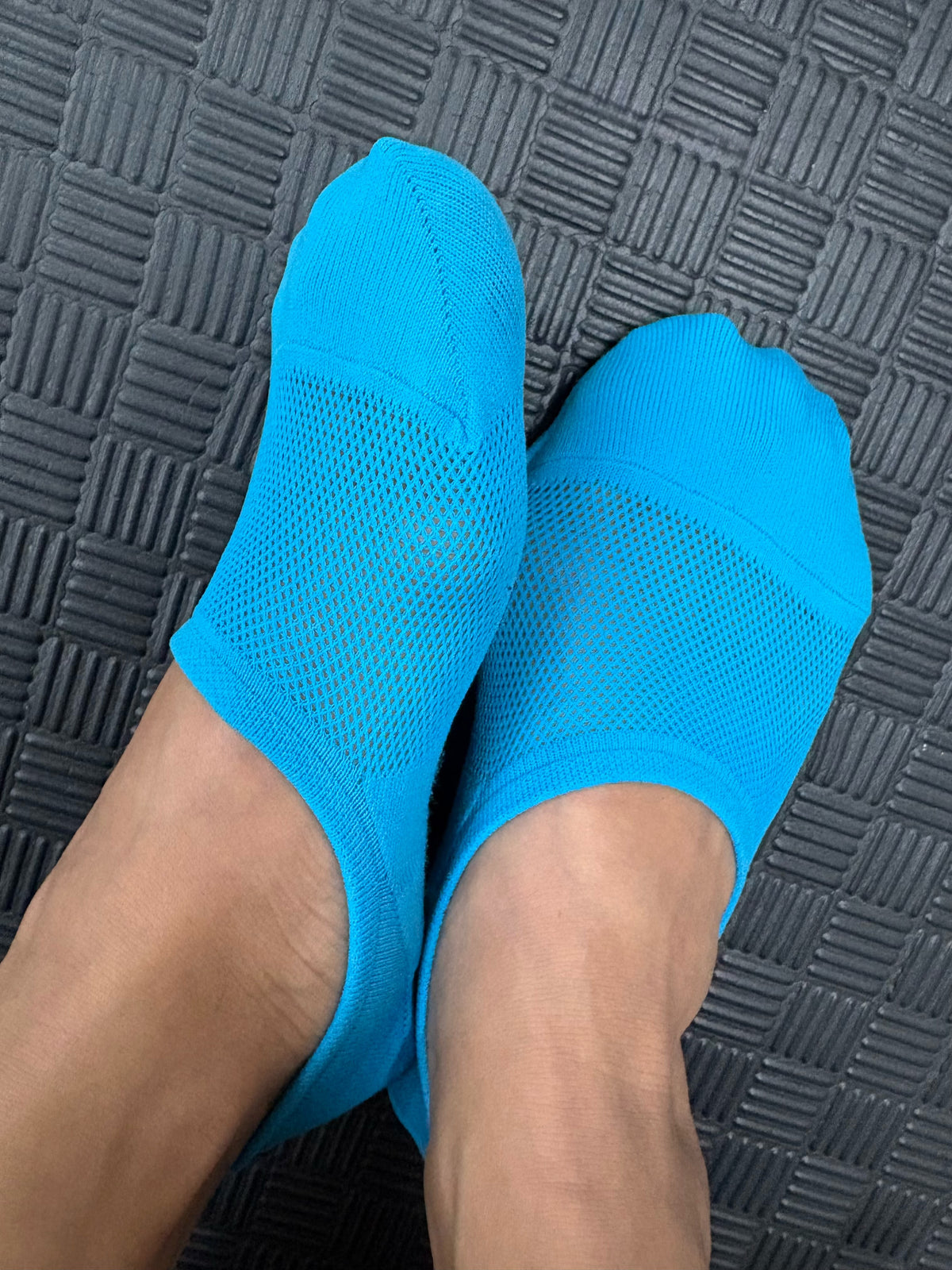 Mesh invisible socks