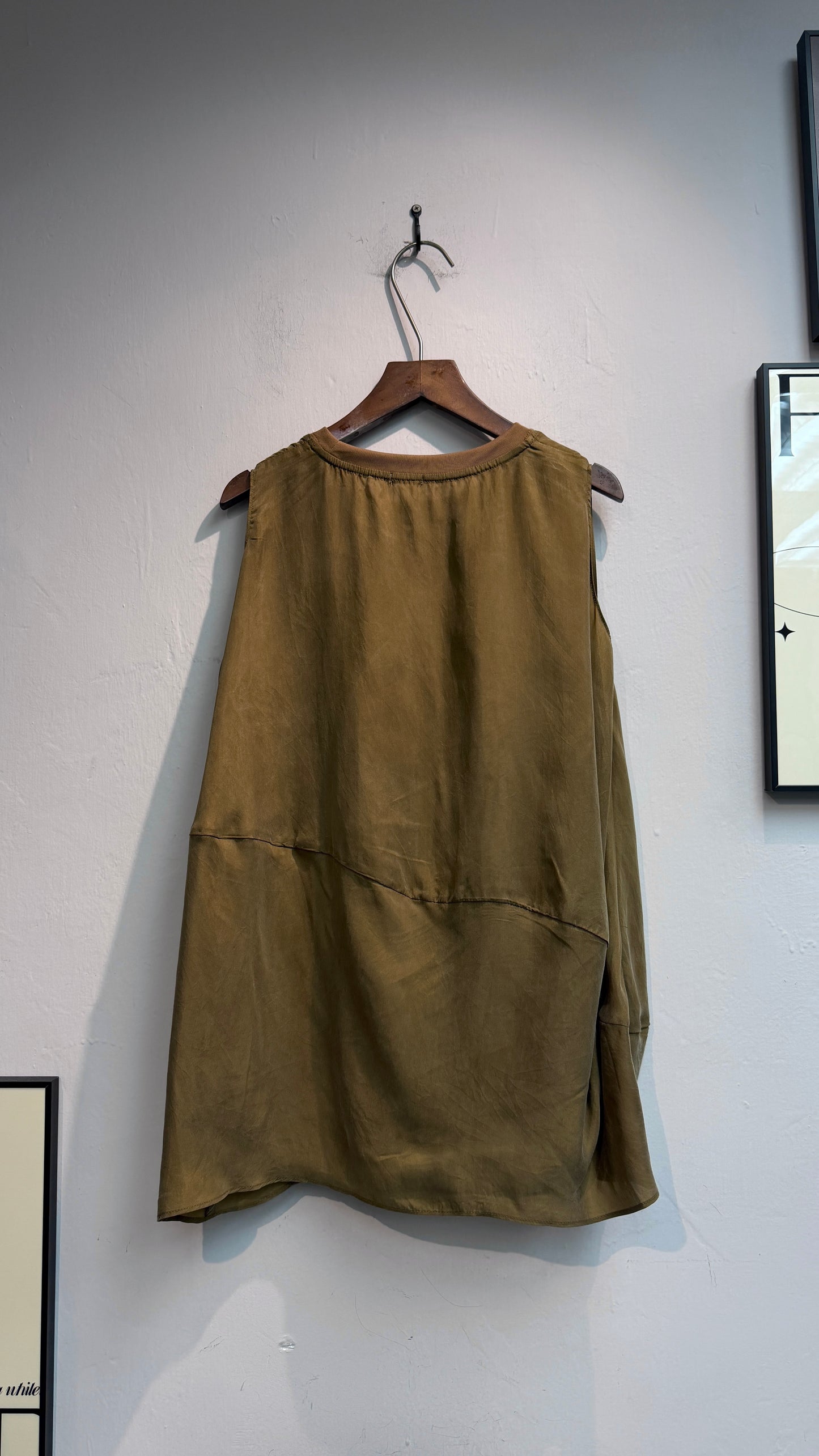 Plain silky tank #00634