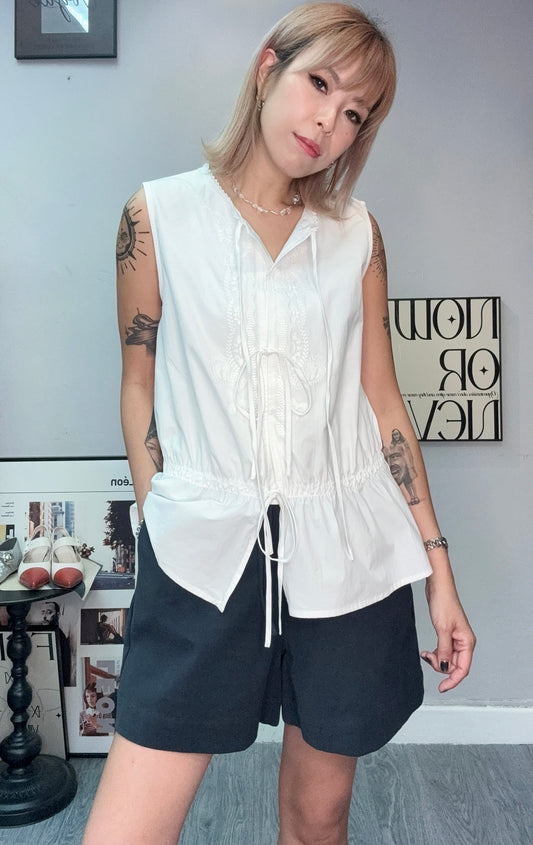 (-30%)Front embroidery tie sleeveless blouse #00759