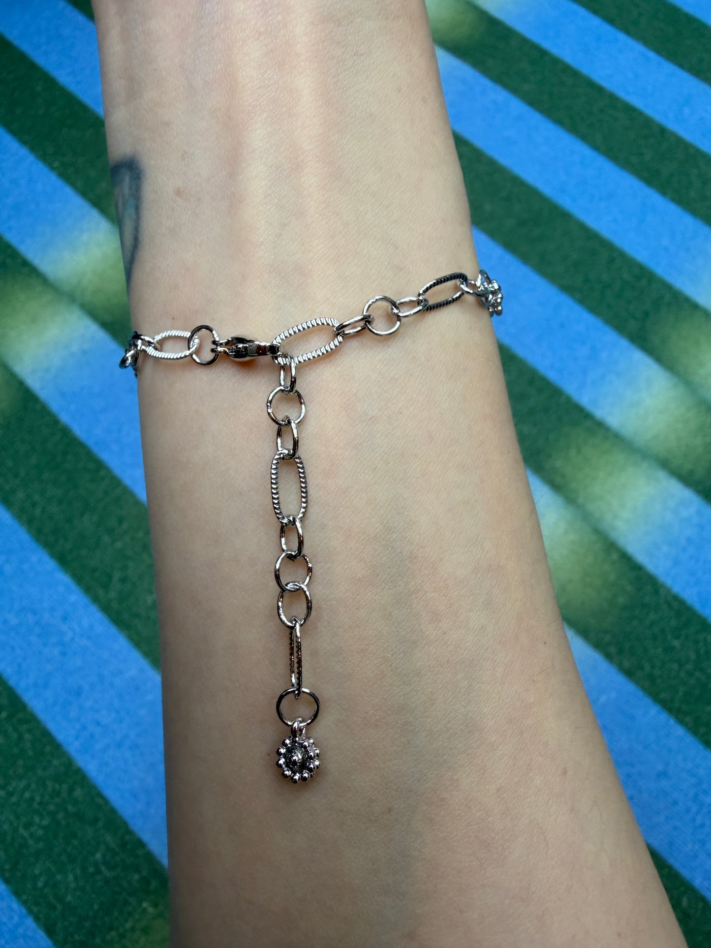 Subtle pattern bracelet
