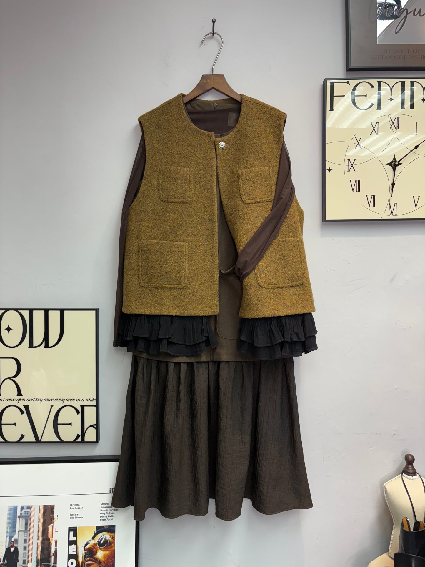 Pleated hem vest wool jacket