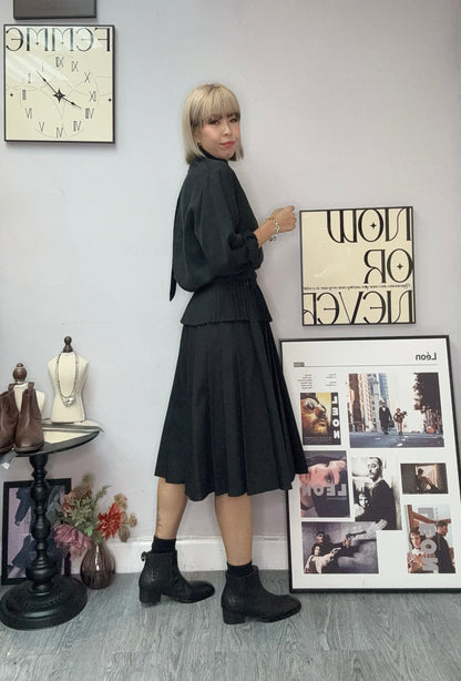 Stand tie collar blouse