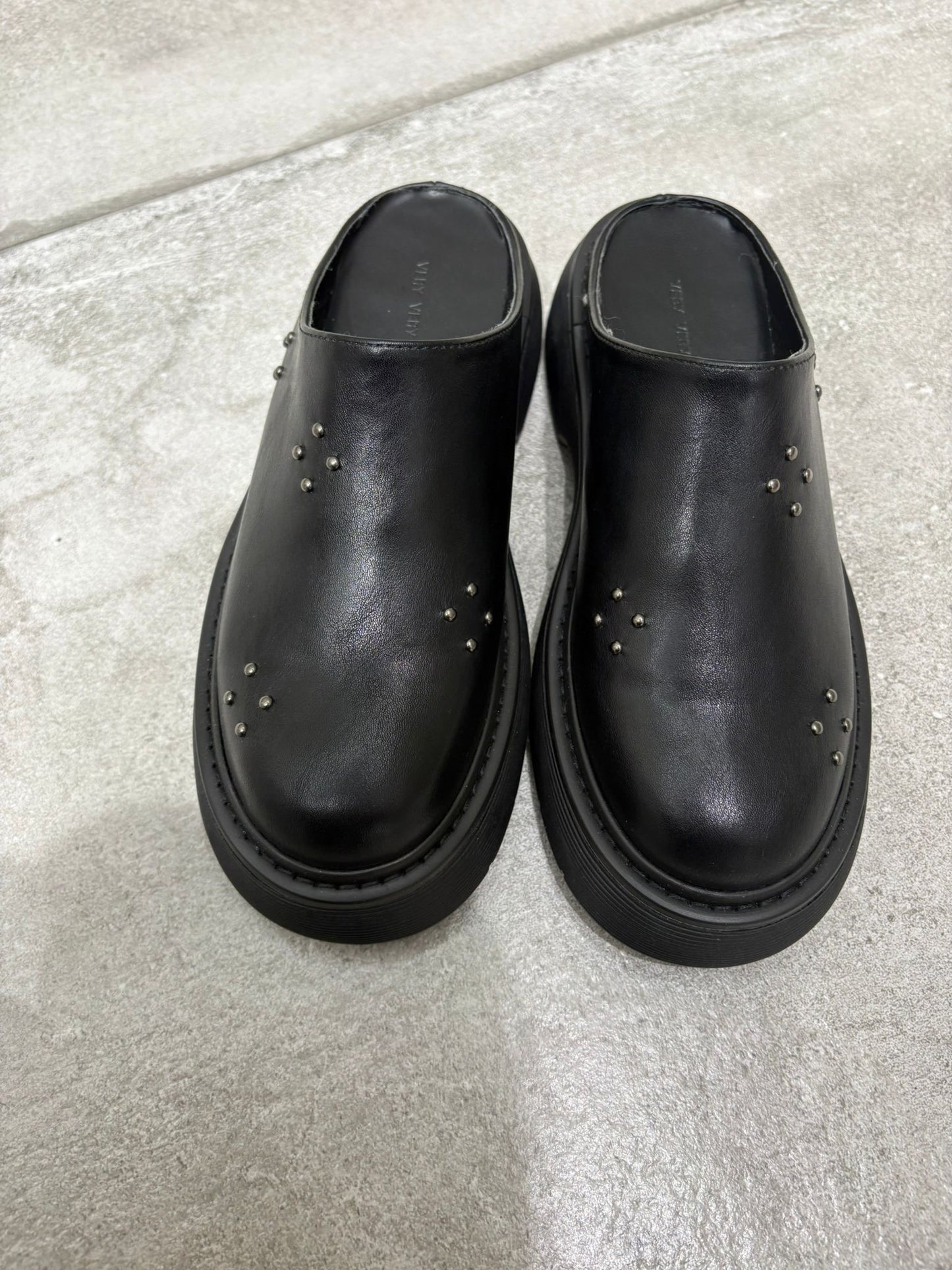 Mini beans sandals