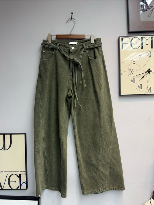 With strap jeans #00065