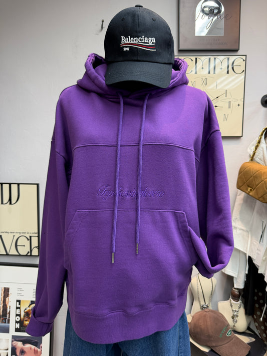 Embroidered letters with hat sweater #00062