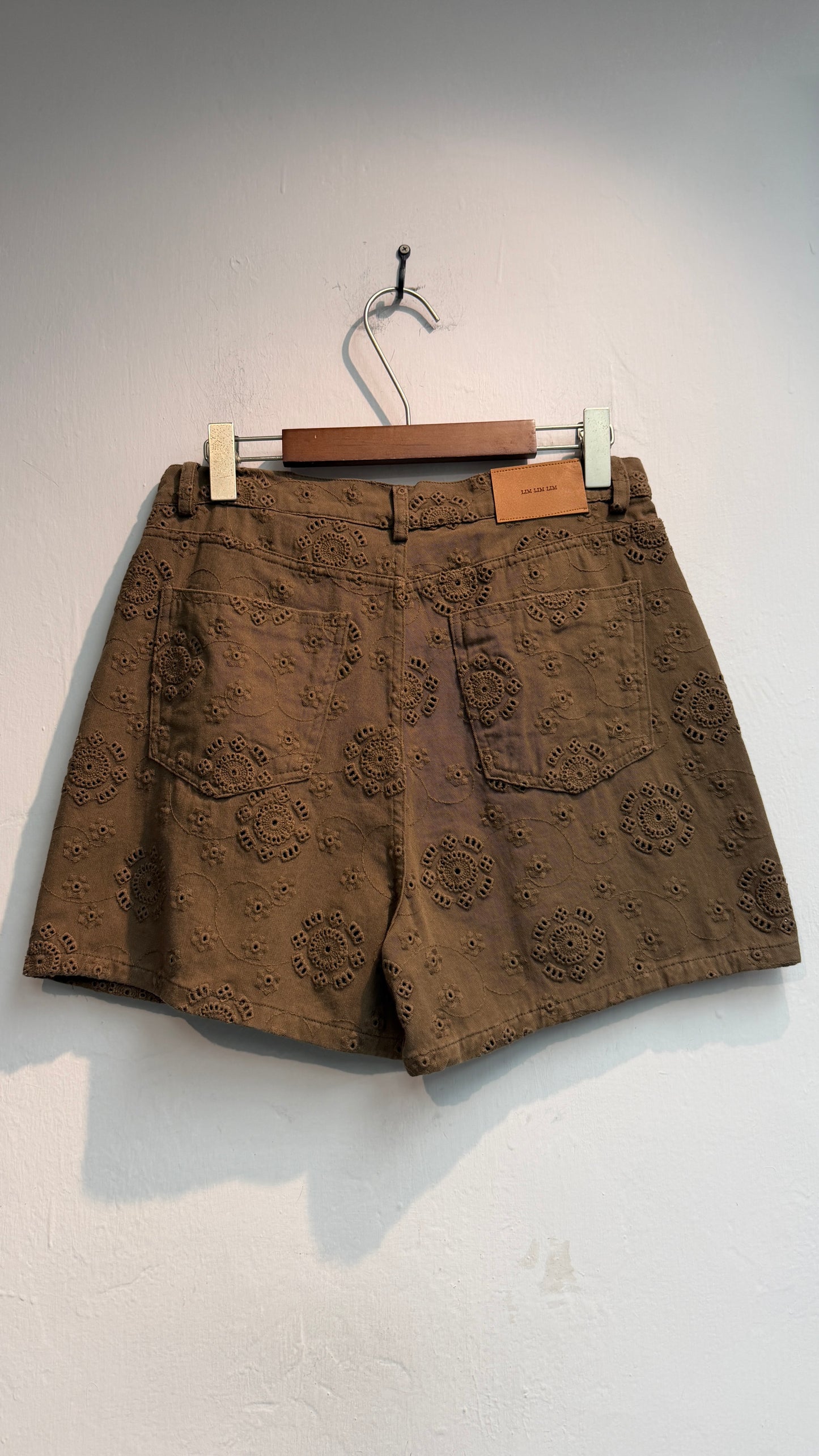 Embroidery shorts #00643