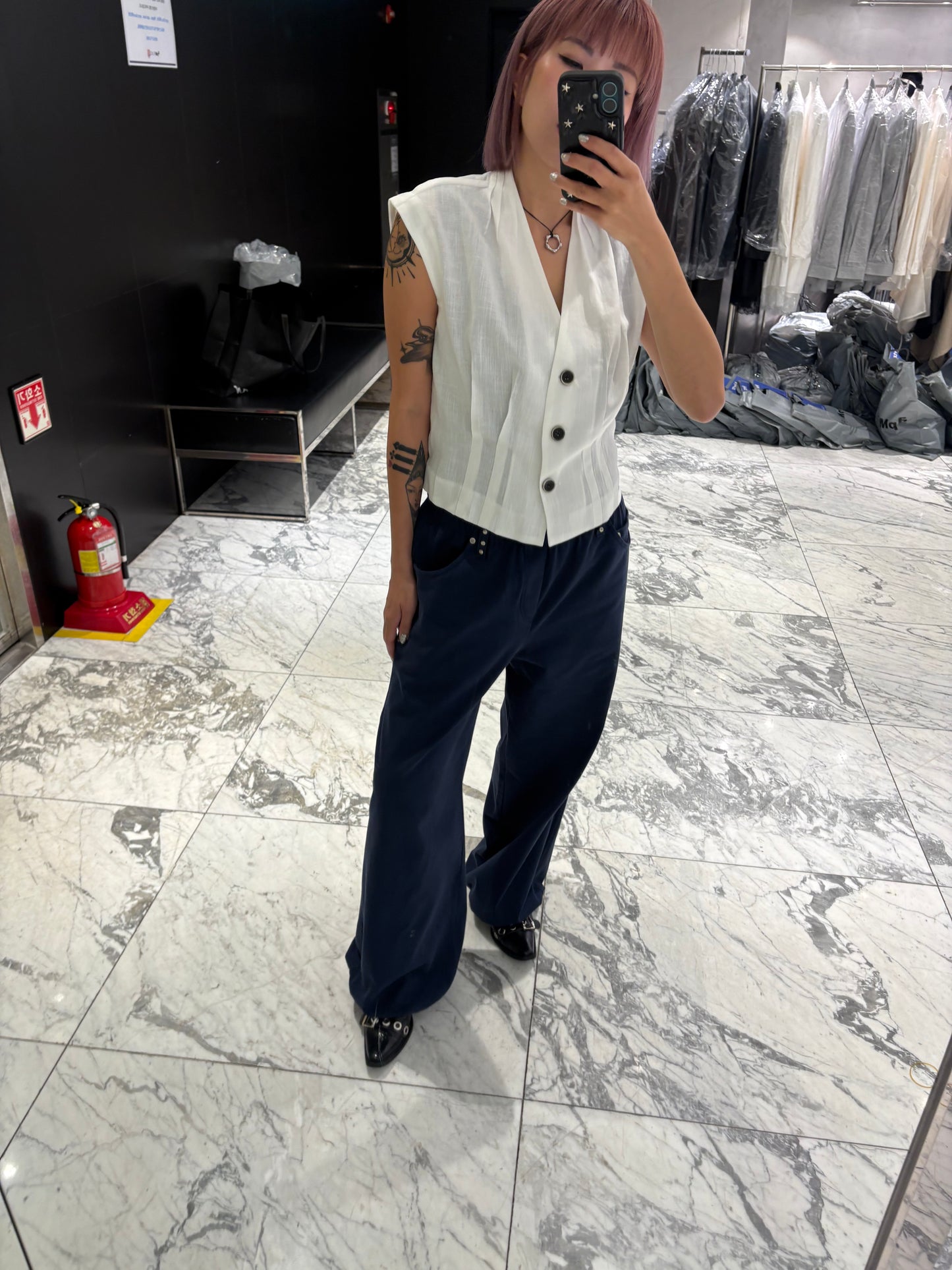 V neck front pleated sleeveless top #00812