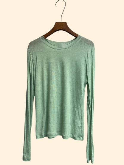 Thin plain base tee