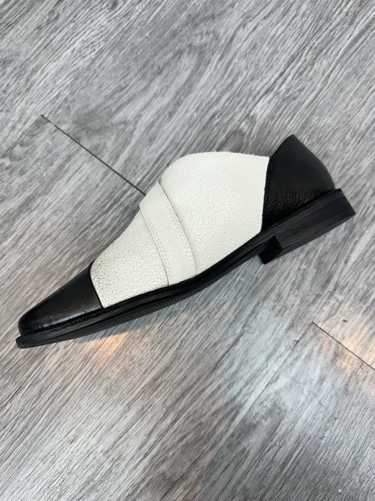 (30%off )Calfskin Loafer