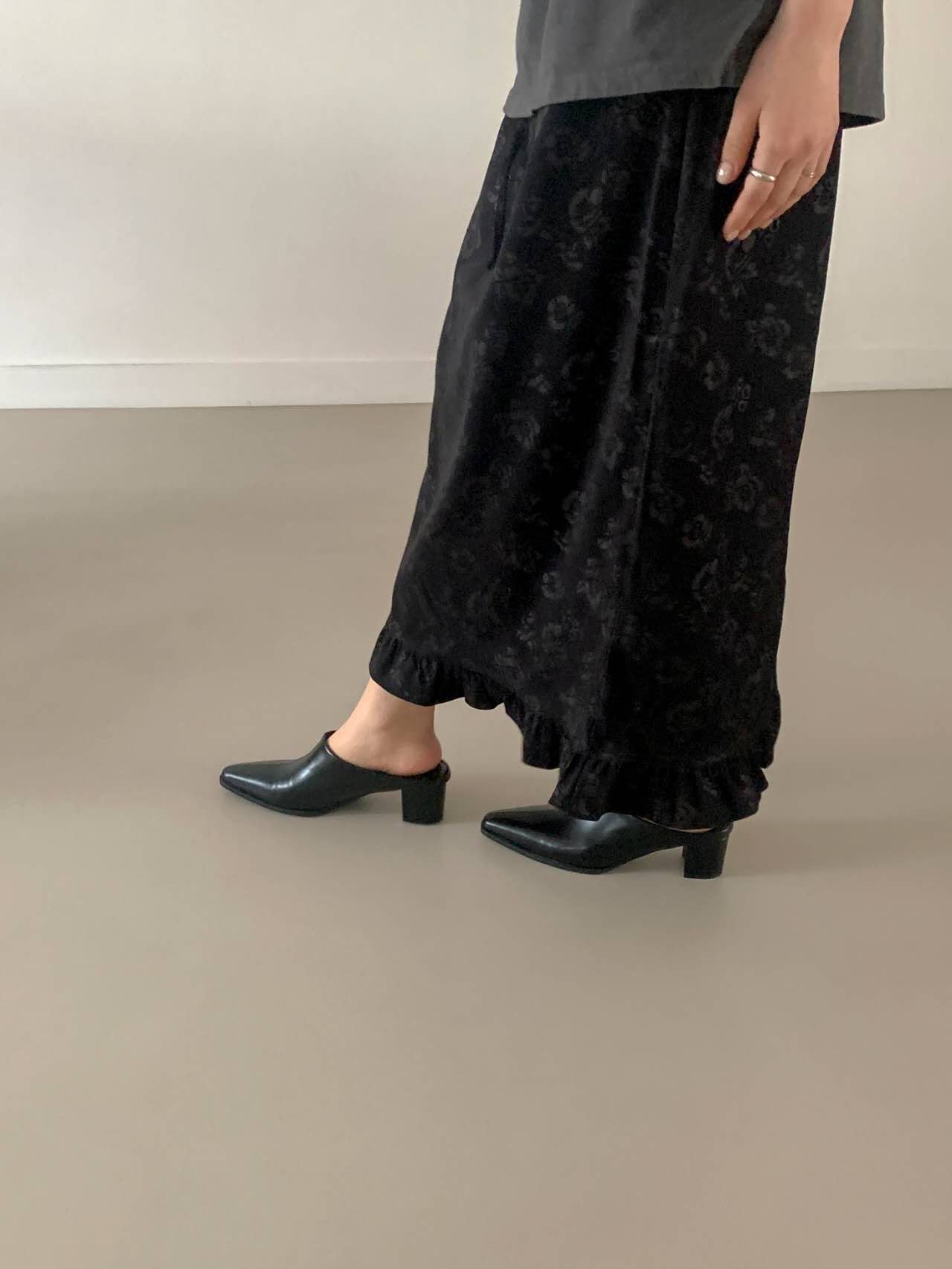 Closed-toe sandals