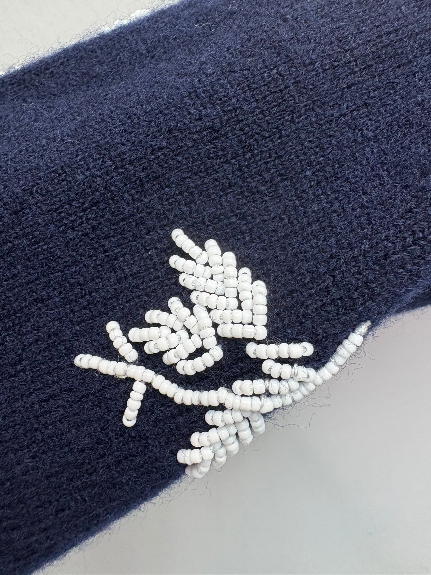 Leaf shape bean cardigan