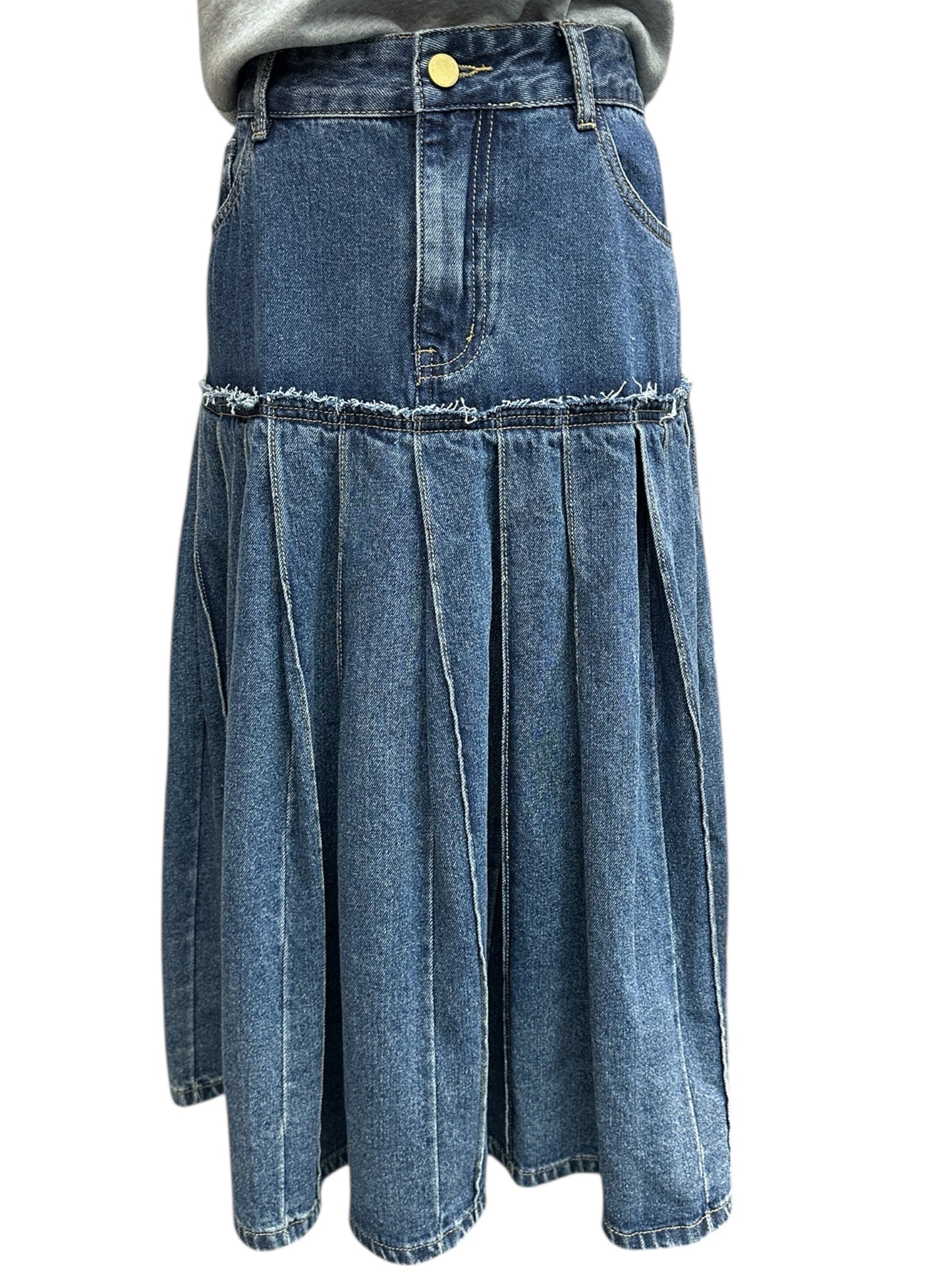 Pleated denim skirt