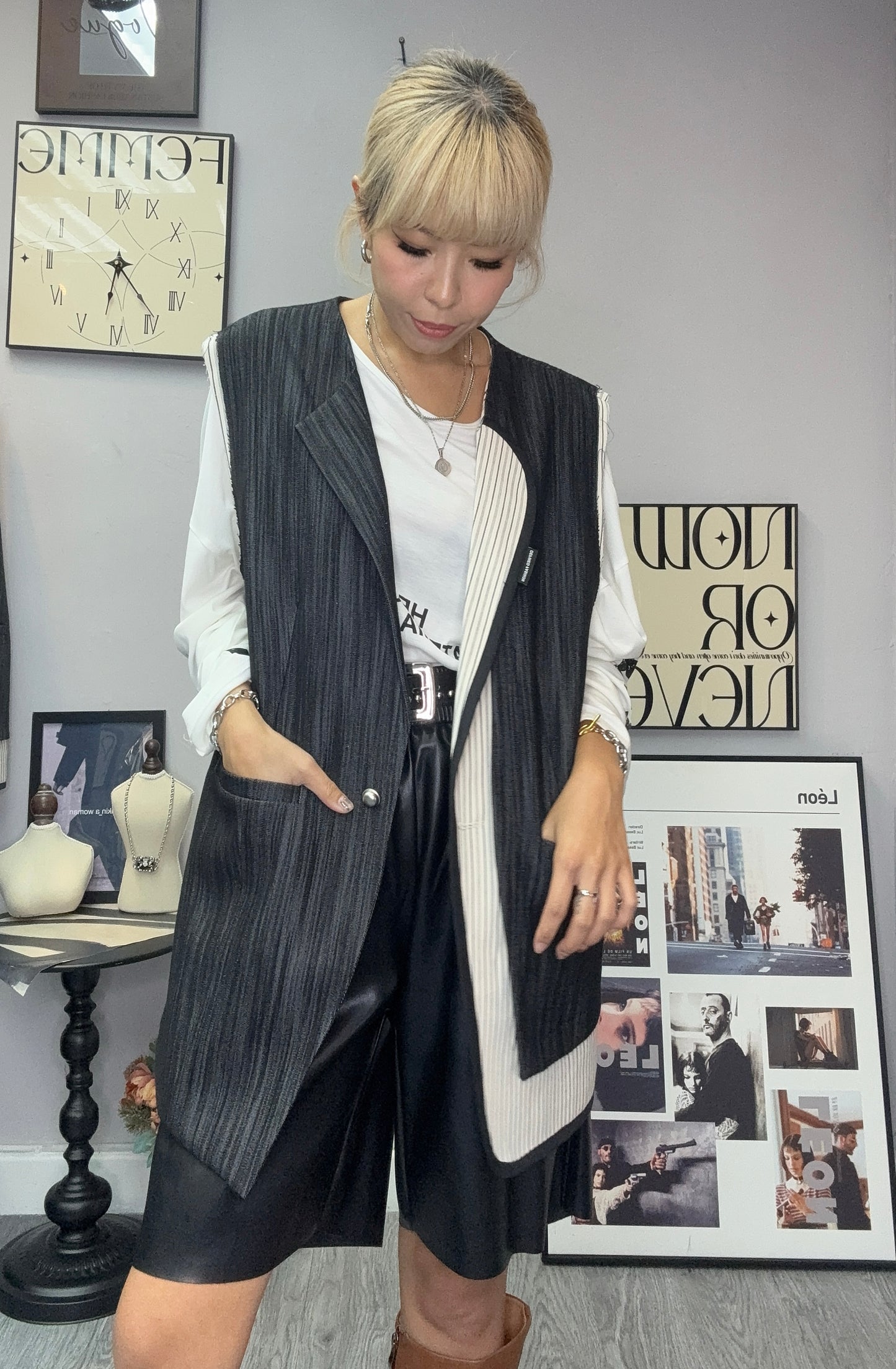 Parallel line vest blazer
