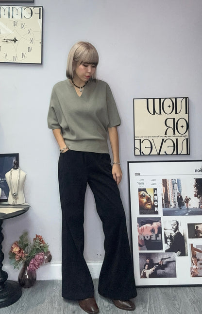 Plain middle sleeve knit top