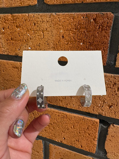 *Special*wide band hoop earrings(fix price)