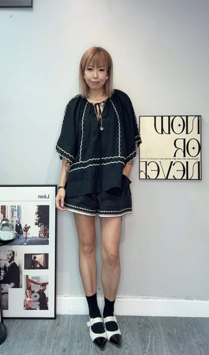 Eyelet sleeve cuff blouse #00680