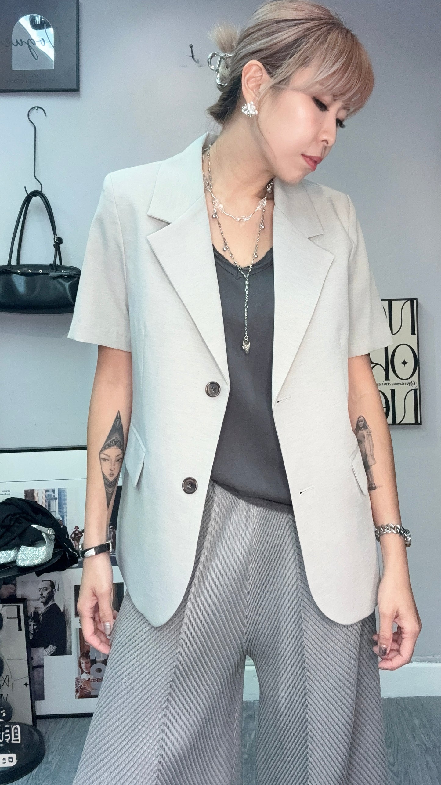 Front pockets short sleeves blazer #00710