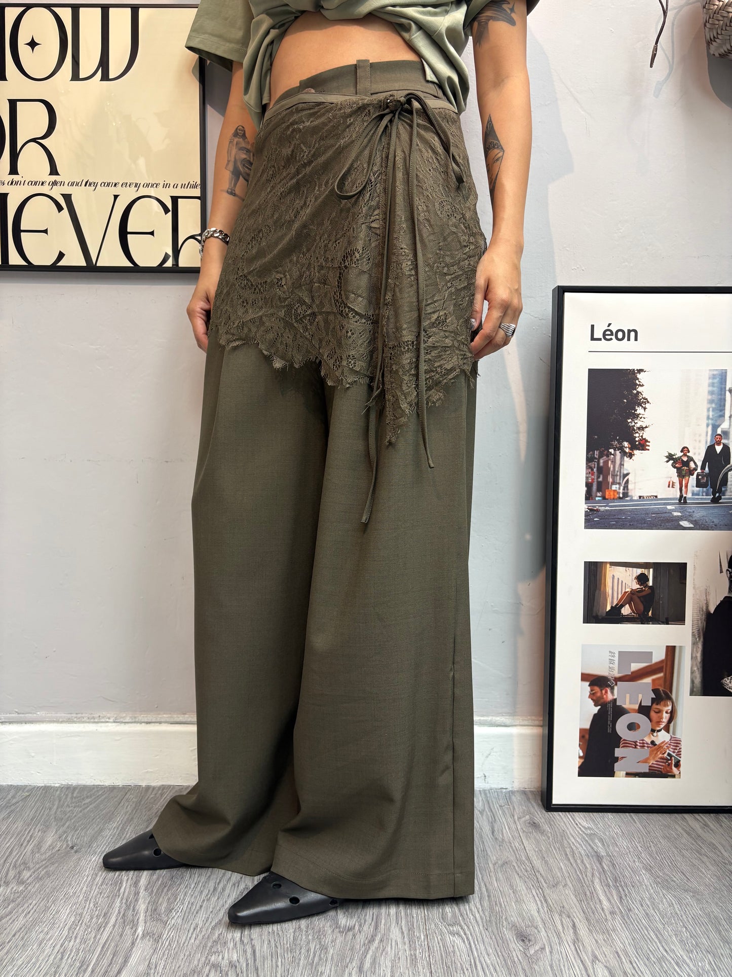 With lace scarf trousers#00644
