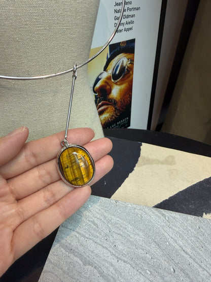Big pendant neck ring