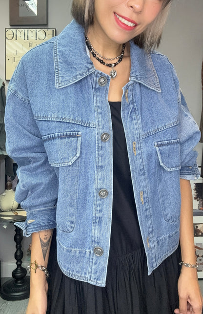 Take off collar denim jacket