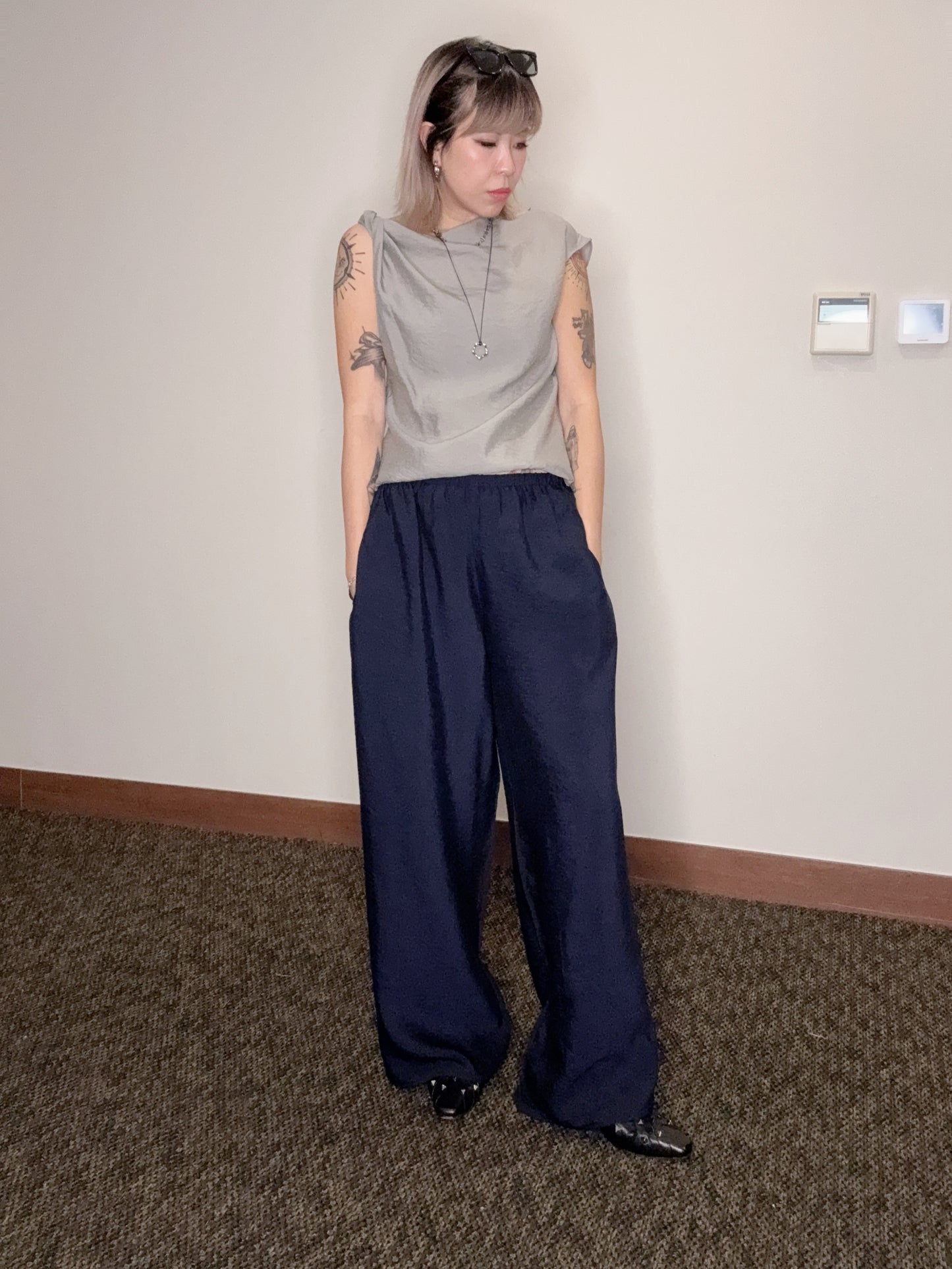 One knotted shoulder top #00537