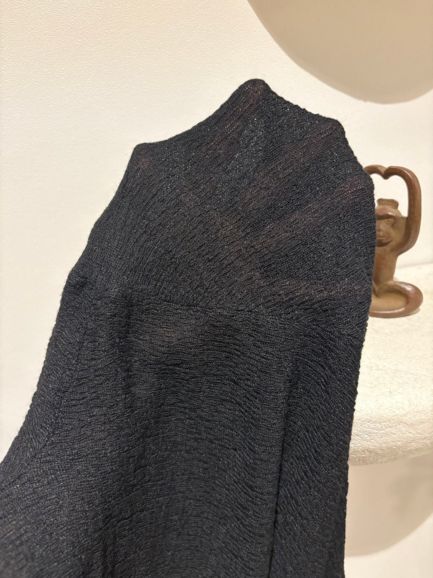 Embossed base tee #00008