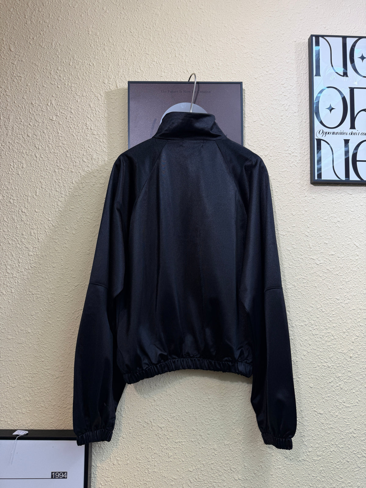 Embroidery logo outer #01005