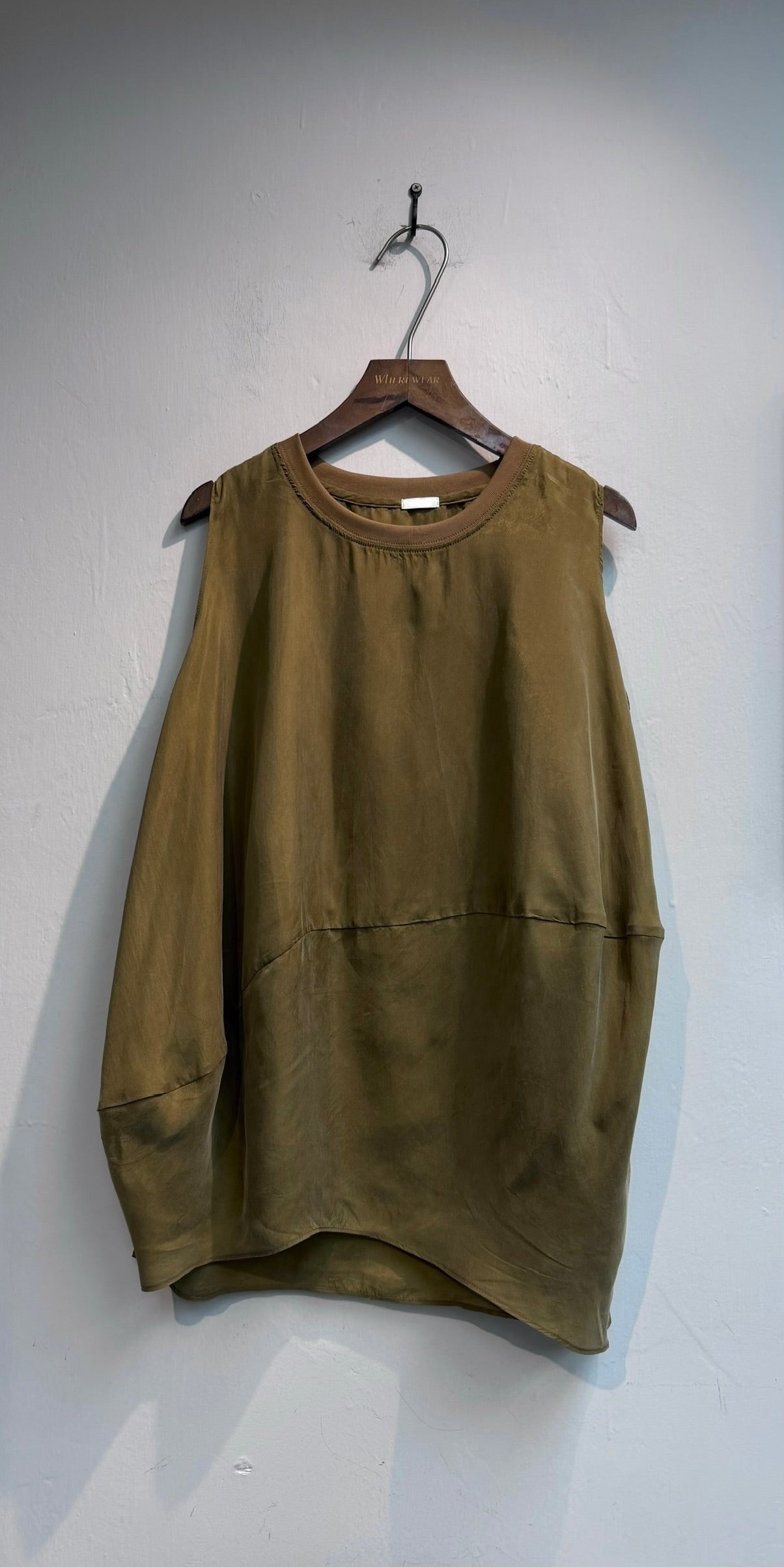 Plain silky tank #00634