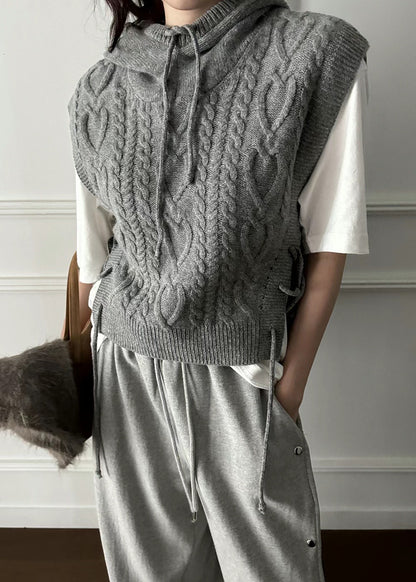 With hat knitted vest