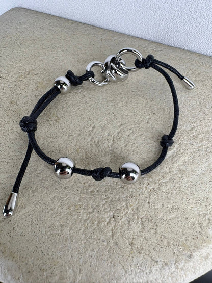 Circle buckle hand rope